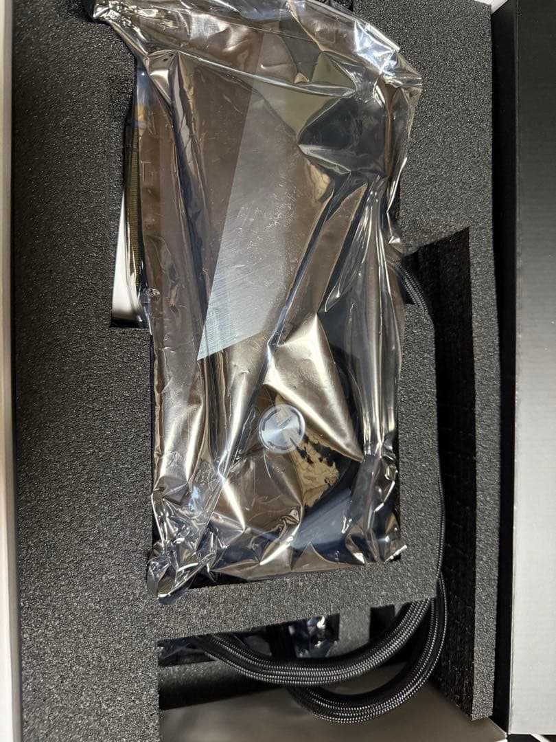 グラフィックボード・グラボ・ビデオカード MSI RTX4090 SUPRIM LIQUID X 24G