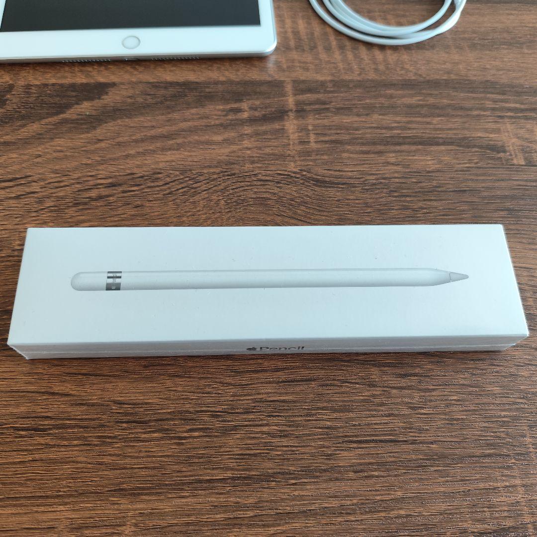 iPad　第8世代　32GB Wi-Fi　アップルペンシル第1世代新品付き