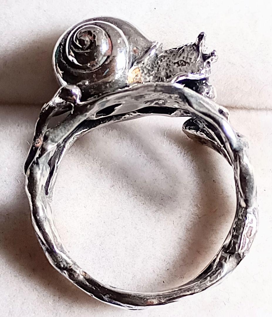 只今コスメルダさん専用ページのカタツムリのシルバーリングです。