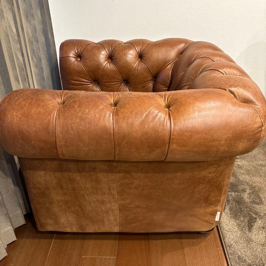 Eiji　ブラウンレザー チェスターフィールドソファ