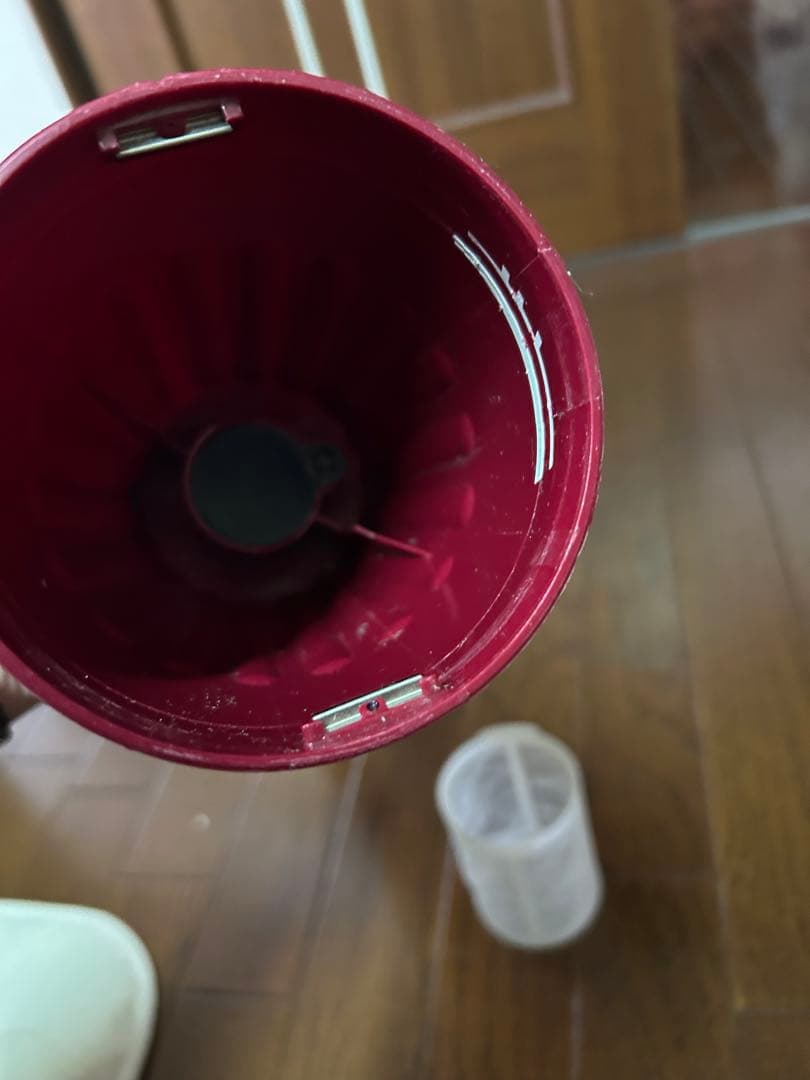 Makita コードレス掃除機 充電器、スタンド付き 赤