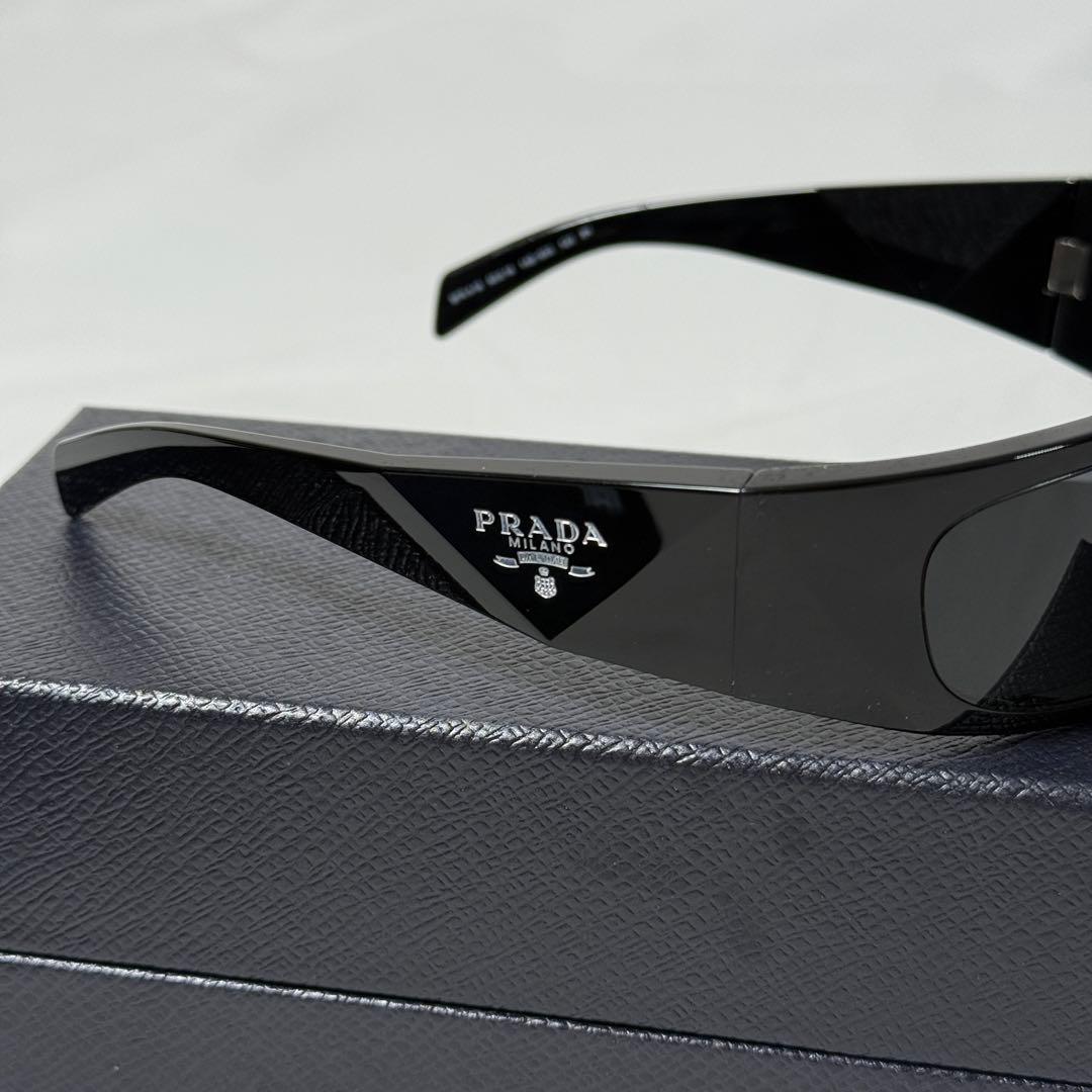 【定価8万/カニエウェスト着用】PRADA サイドロゴ サングラス ブラック