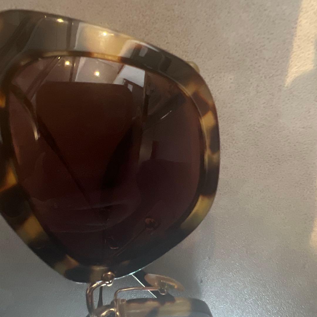 miumiu サングラス　キャットアイ