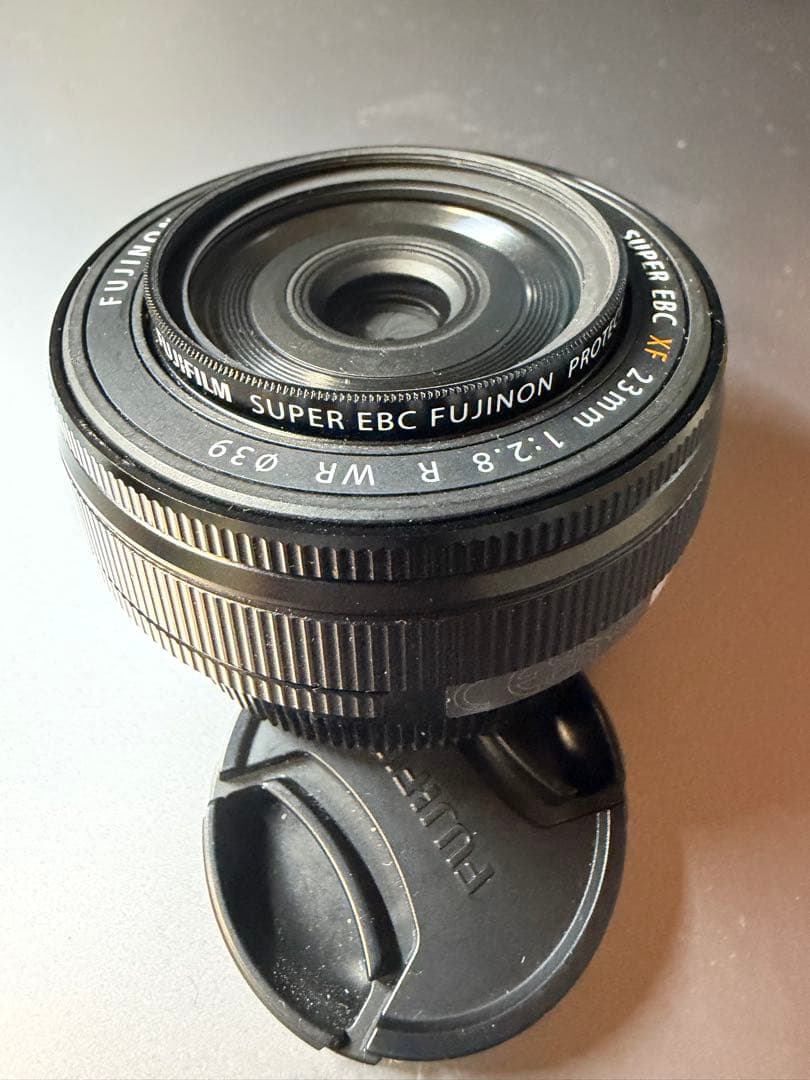 Fujifilm XF 23mm f/2.8 R WR レンズ純正フィルター付き