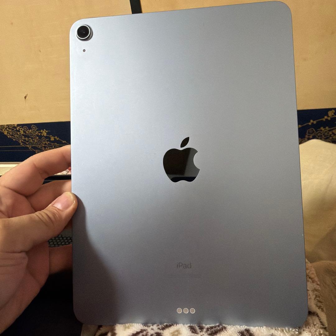 Apple iPad air 4世代　Wi-Fiモデル　256g