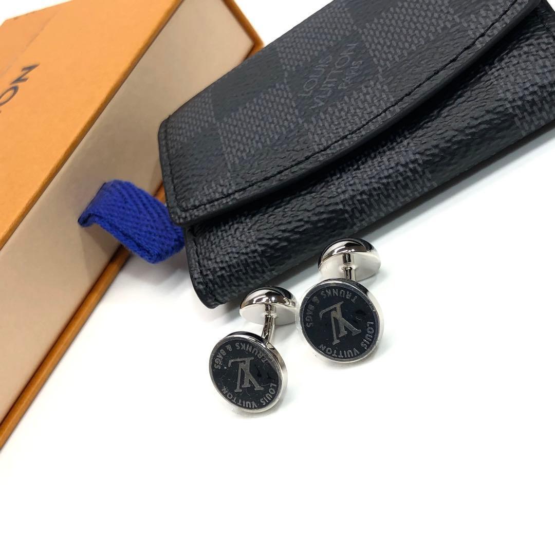 【ゆー様】未使用✨箱付 ルイヴィトン カフリンク・LV アワード シルバー カフ