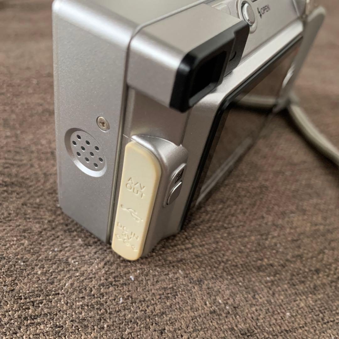 Fujifilm E500 コンパクトデジタルカメラ