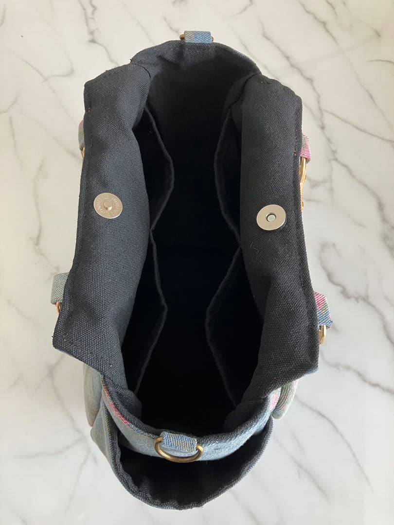 802 ✿ いちご ✿　花柄デニムリメイクバック　ハンドメイド2点