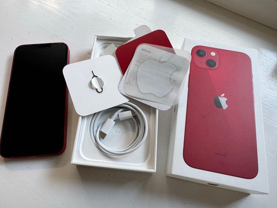 Apple iPhone 13 128Gレッド 本体