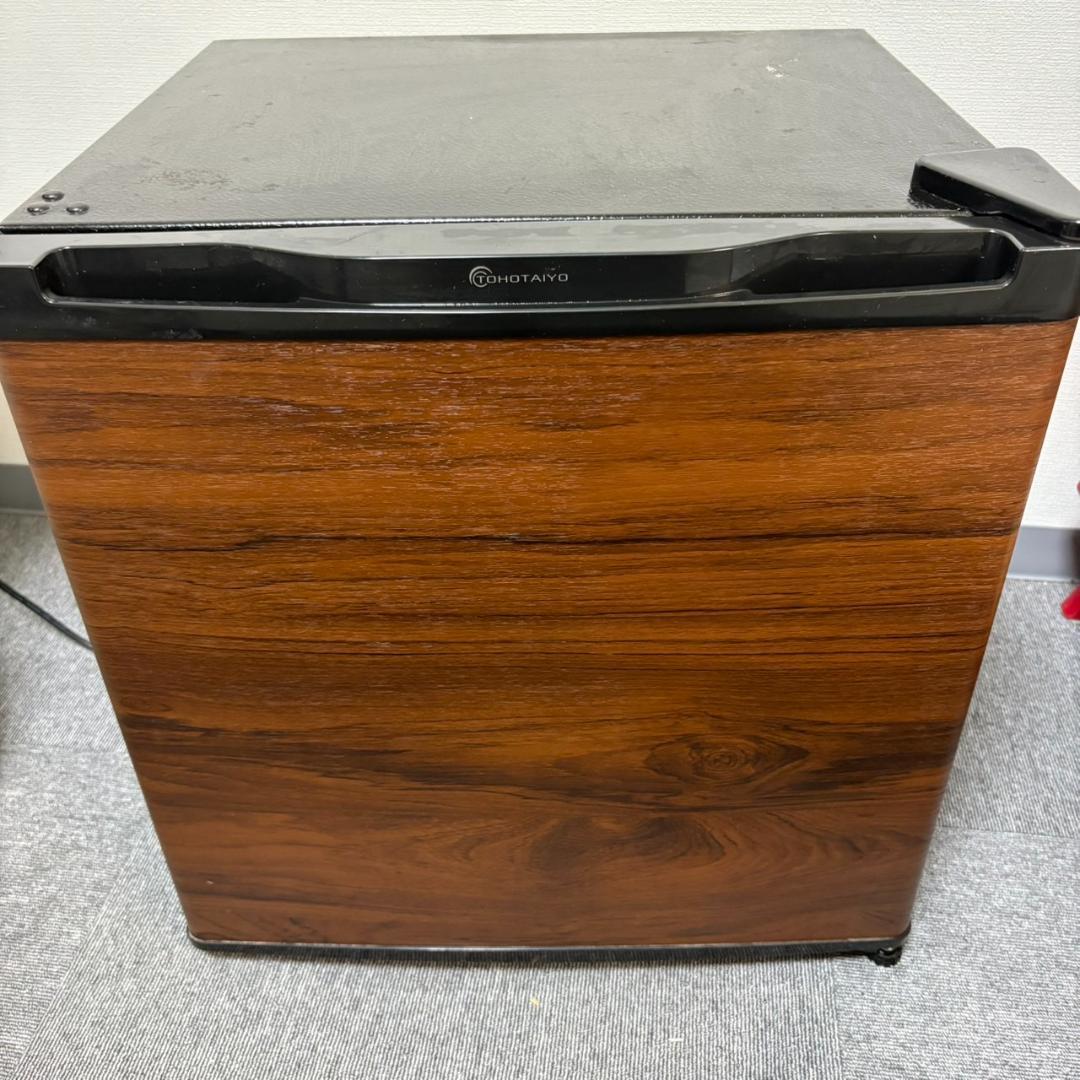 TOHOTAIYO 1ドア冷凍庫 TH-32LF1-WD