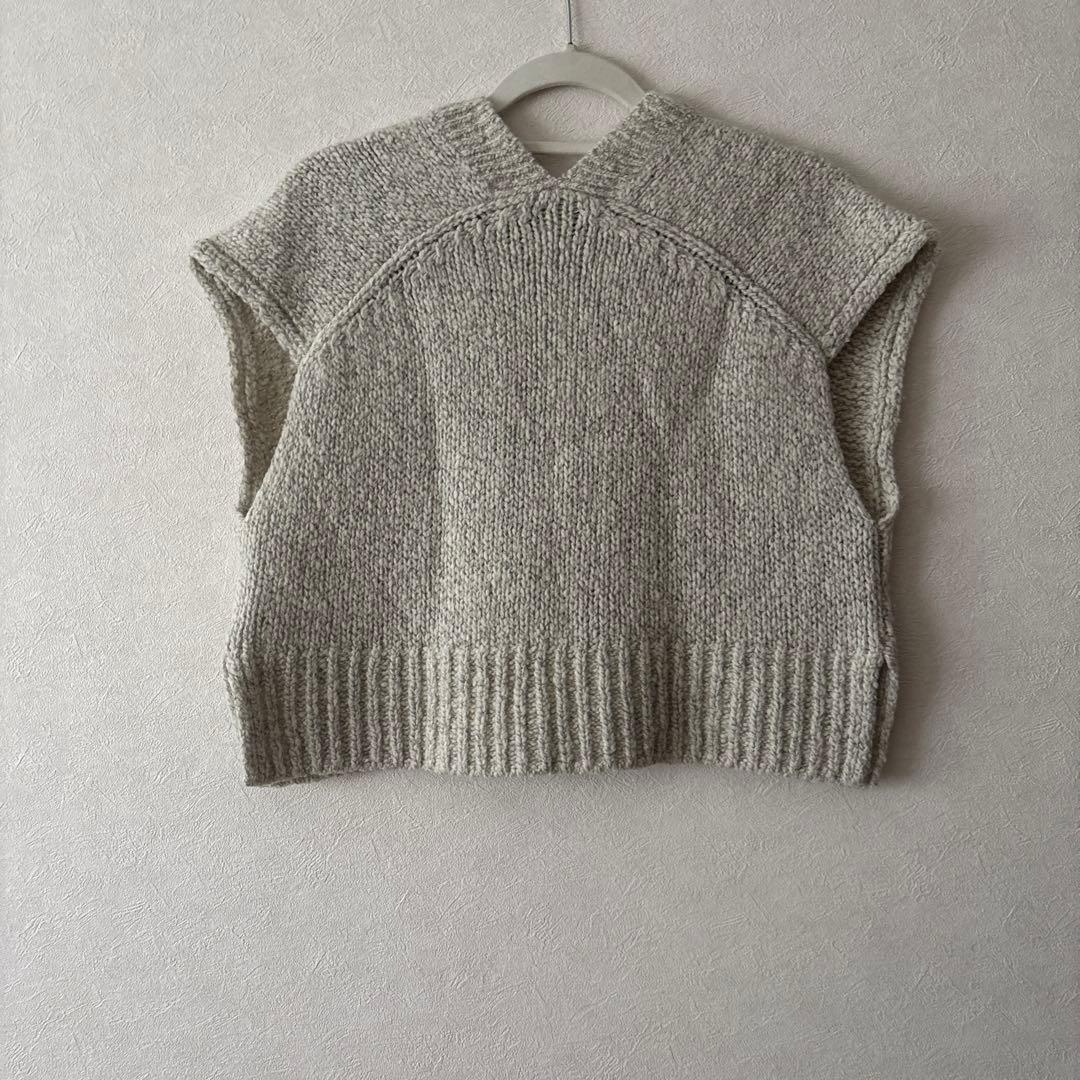 TICCA ティッカ　Vネック　ニットベスト
