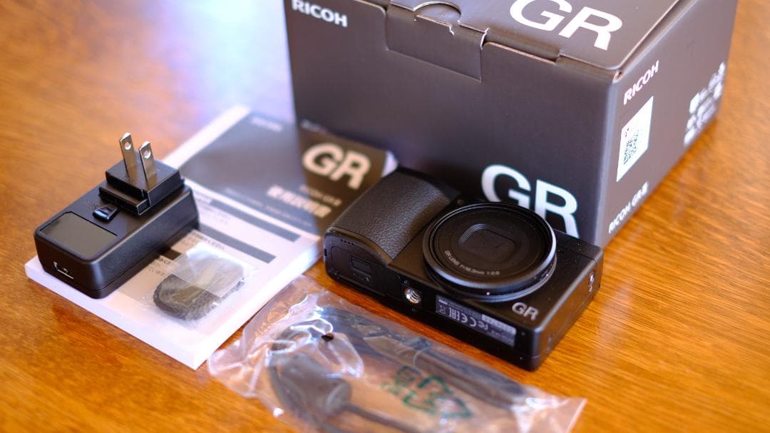 RICOH GR3 デジタルカメラ（撮影枚数326枚）