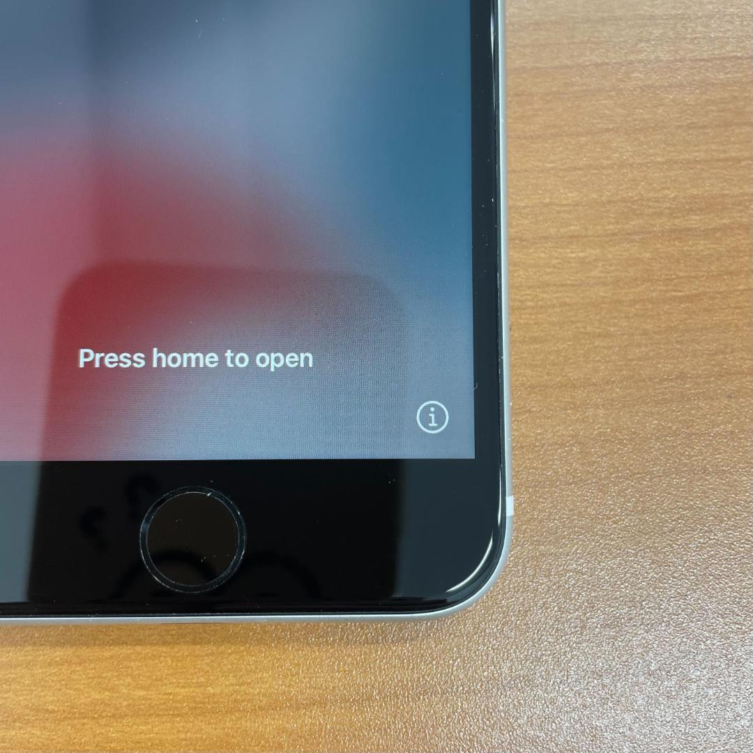 動作確認済み iPhone SE 第2世代 64GB ID:H7947