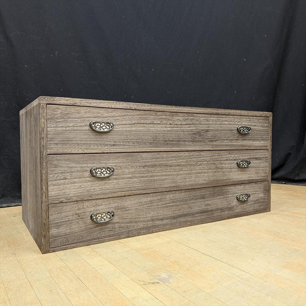 高塚桐材商店　山翠作　ろう仕上げ　焼桐　唐草釻　整理箪笥　和箪笥　箪笥　タンス