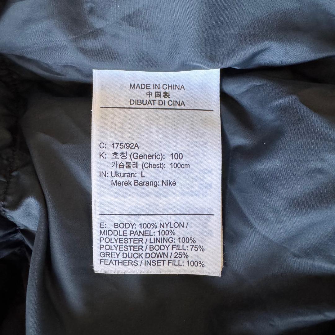 NIKE フード付き ブラック ダウンジャケット L