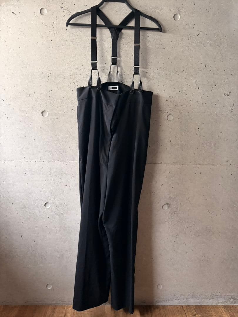 サスペンダーパンツ