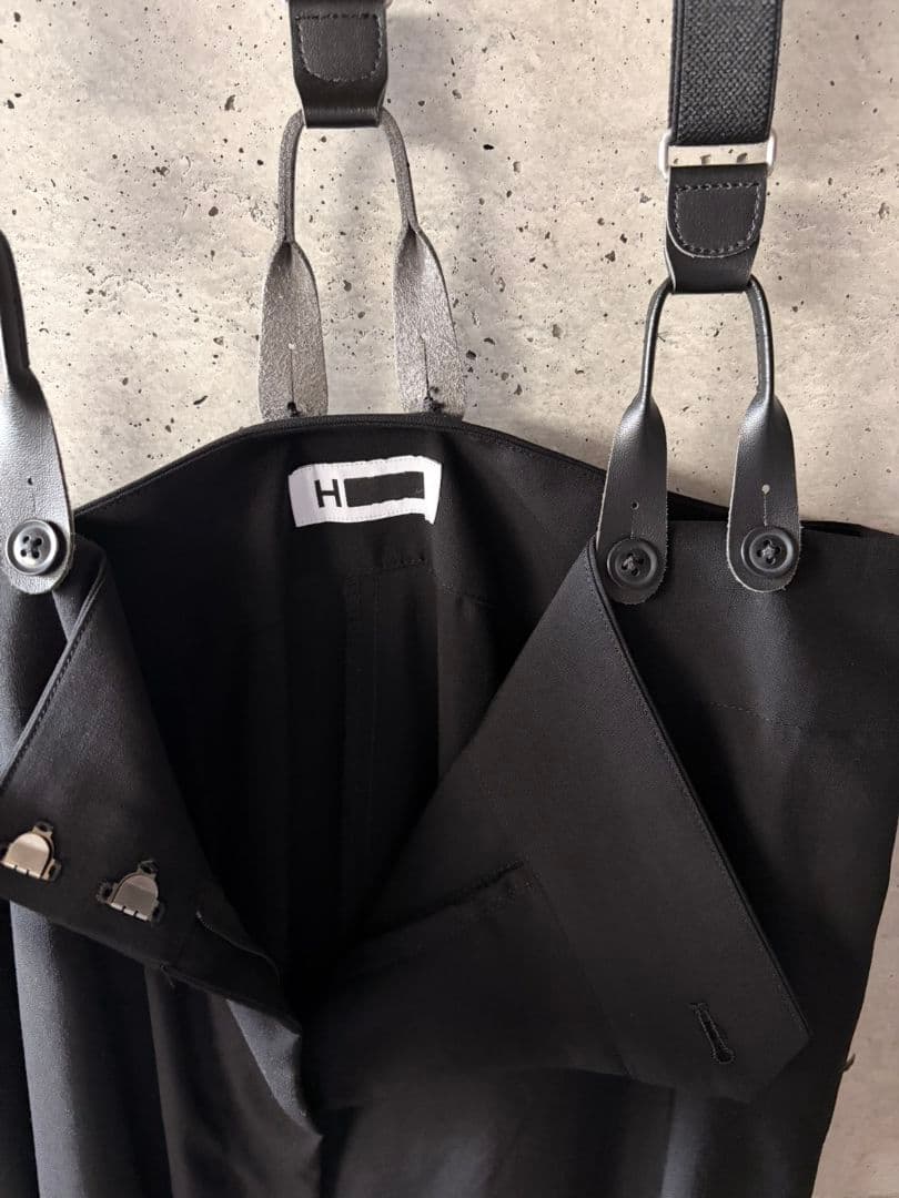 サスペンダーパンツ