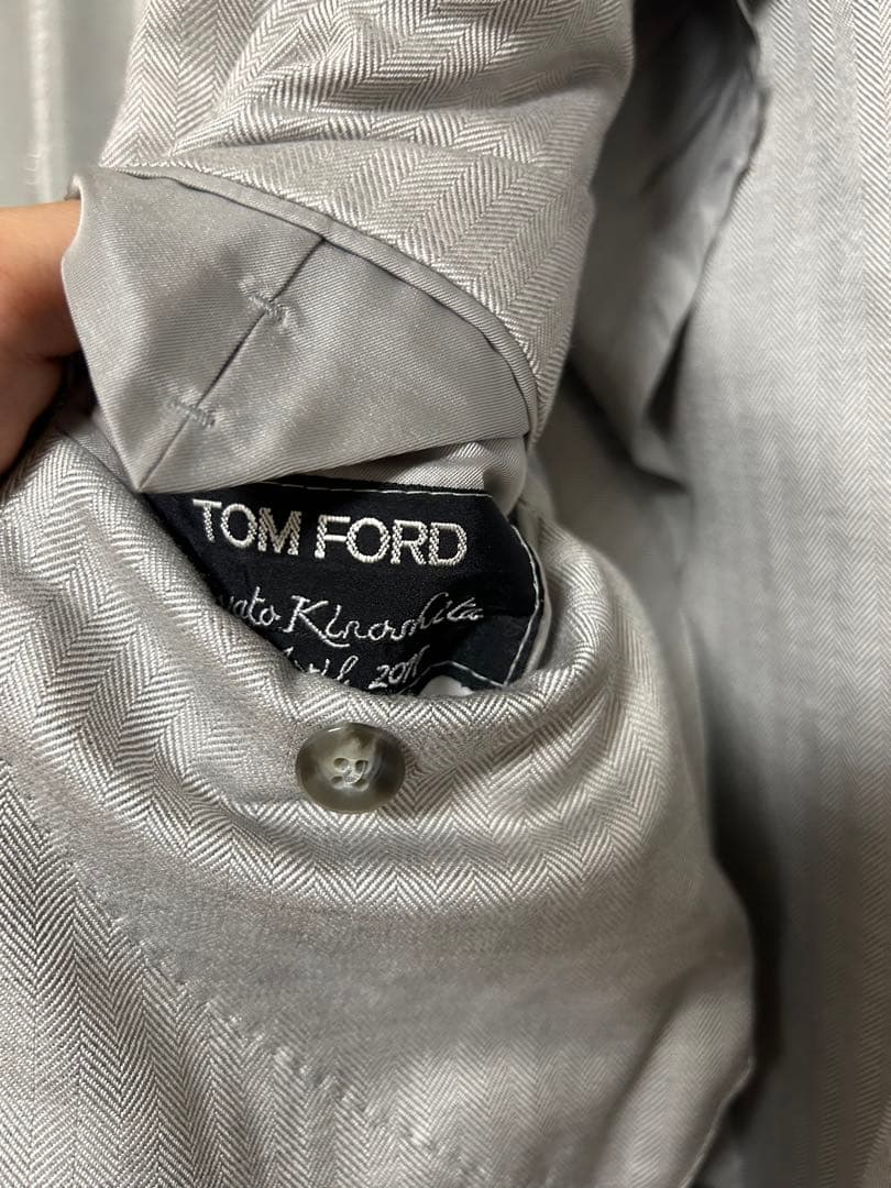 TOM FORD ライトグレー スーツ　Made to Major