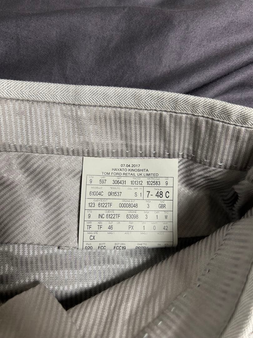 TOM FORD ライトグレー スーツ　Made to Major