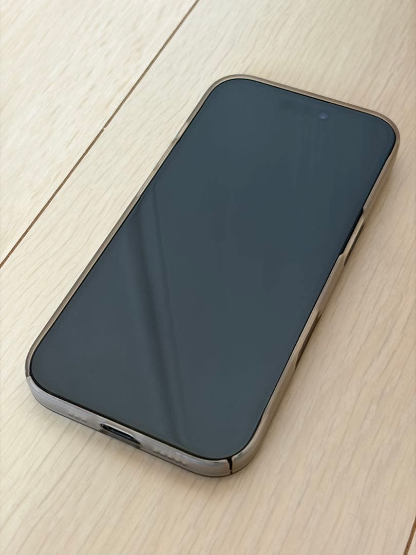 値下げ【美品】iPhone16 128GB ブラック本体（高品質ケース付き）