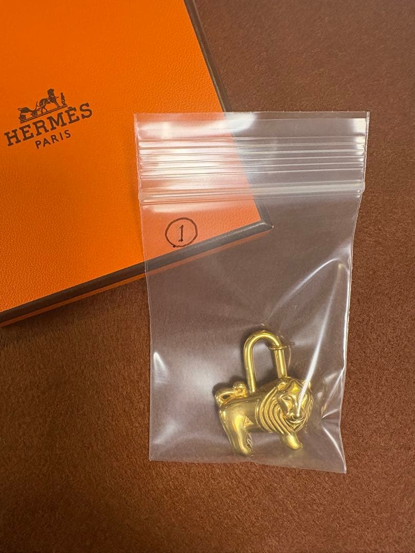 エルメス　カデナ　ライオン　ゴールド