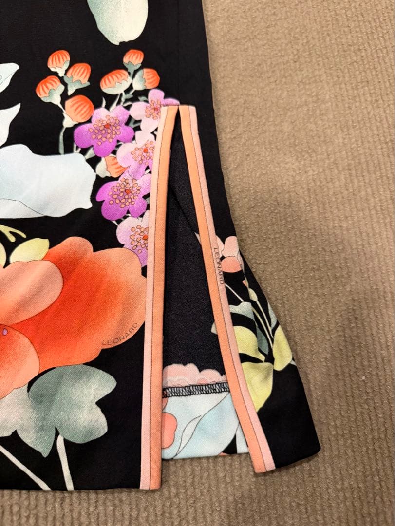 花柄 五分袖チュニック 黒