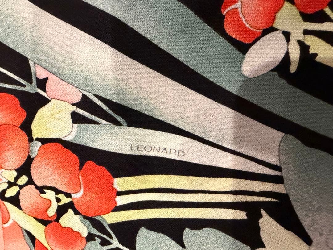 花柄 五分袖チュニック 黒