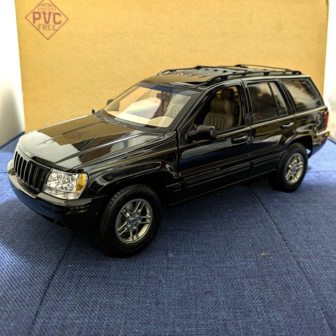 オートアート　ジープ　グランドチェロキー　WJ WG 1/18