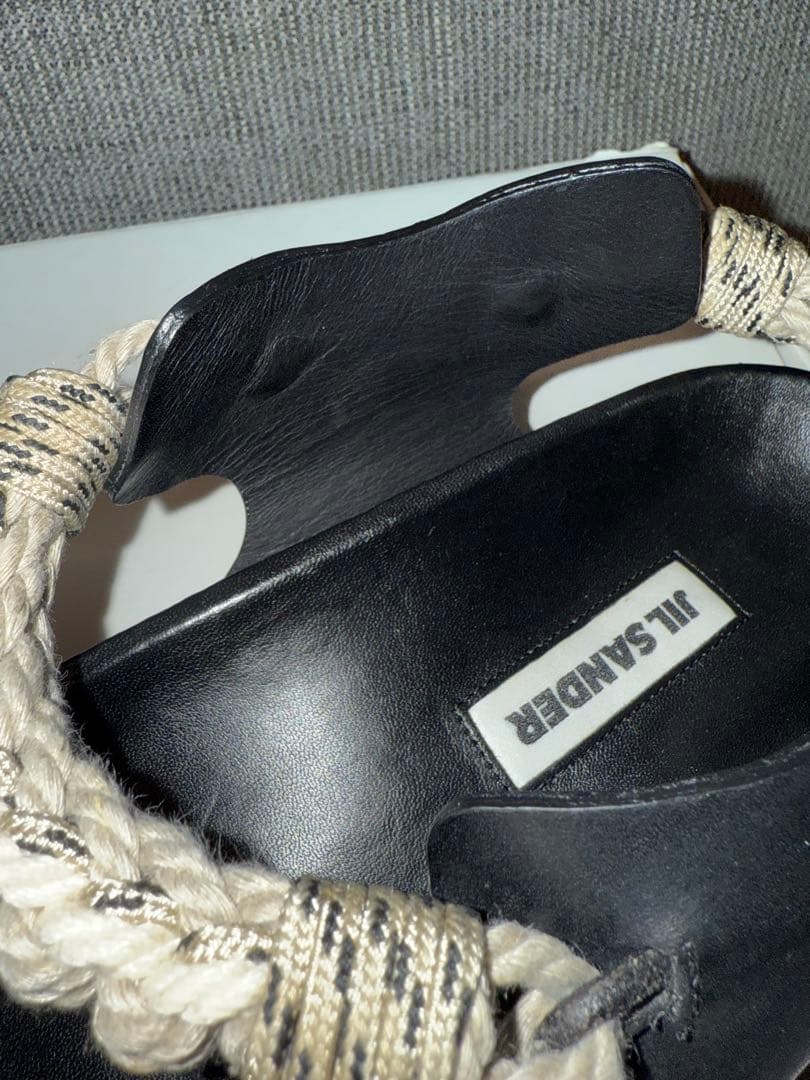 早い者勝ち【2025年モデル】JILSANDER ブラックレザーロープサンダル￼