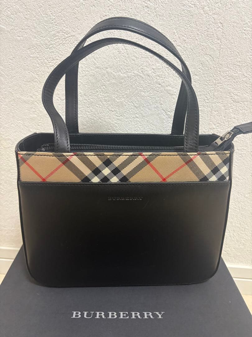 Burberryハンドバッグ