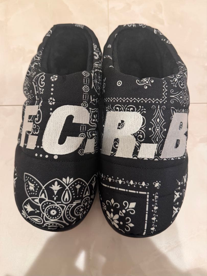 F.C.R.B. バンダナ柄 スリッポンサンダル