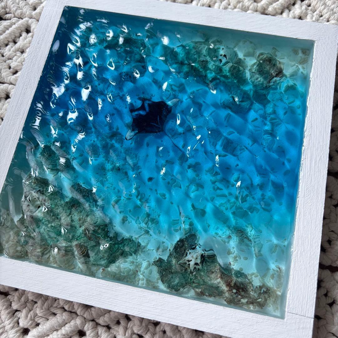 『okinawaの海を感じる』マンタ泳ぐ海／オーシャンレジンアート