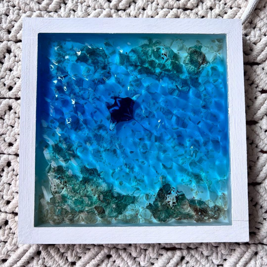 『okinawaの海を感じる』マンタ泳ぐ海／オーシャンレジンアート