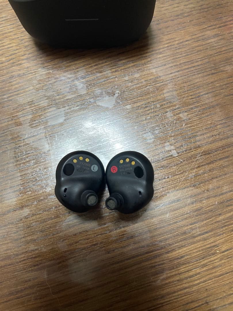 wf-1000xm4 イヤホンバッテリー新品交換済み