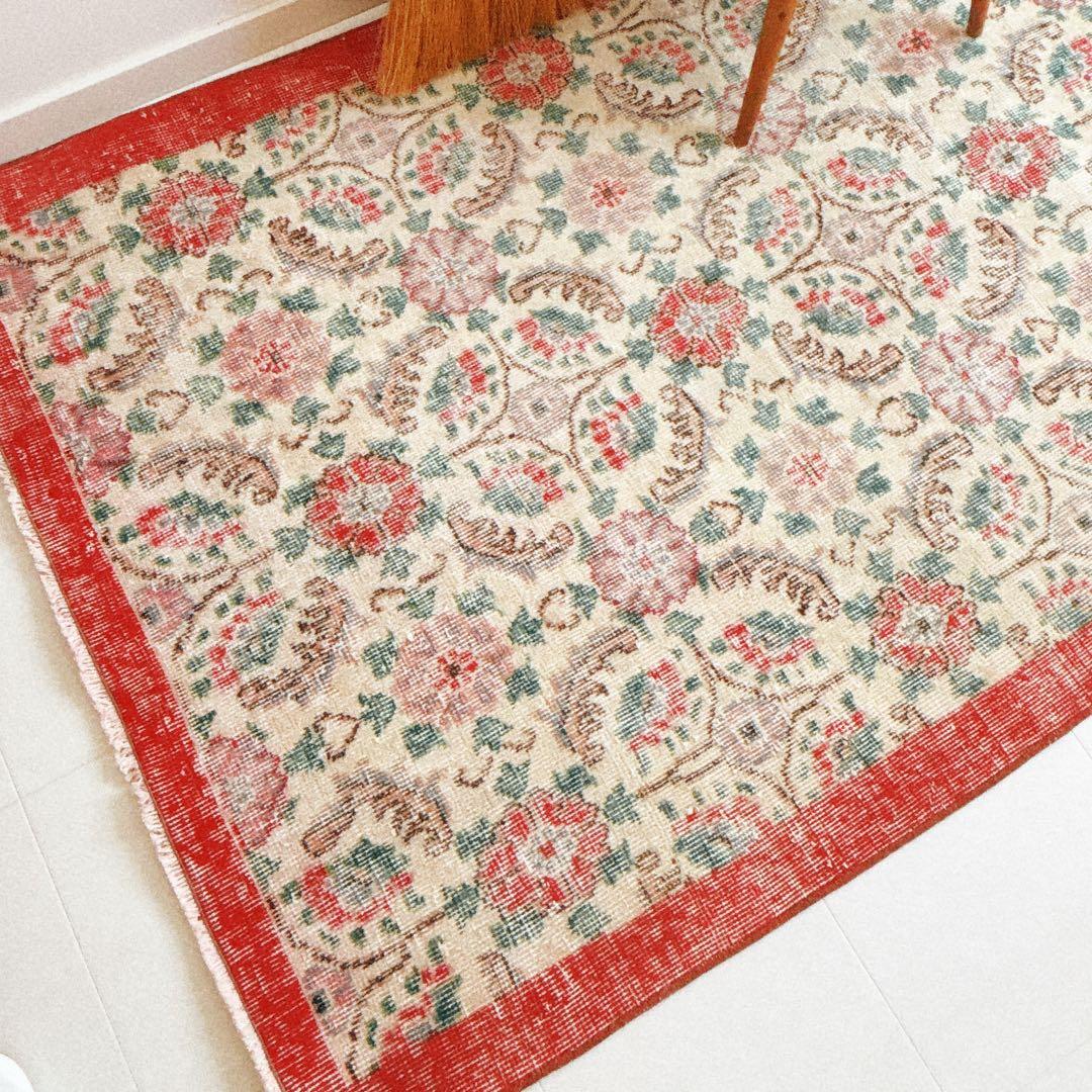 いちご　トルコ　ヴィンテージラグ　ピンク　グリーン　フローラル