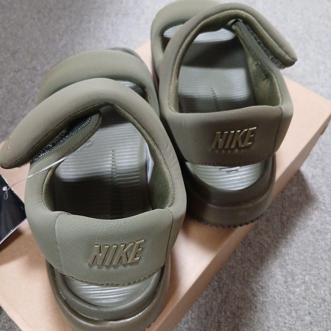 Nike スポーツサンダル オリーブ