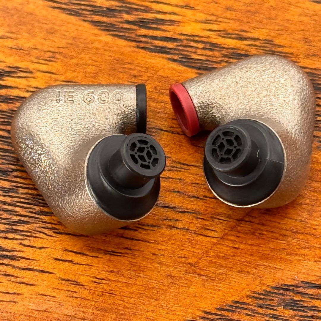 【ゼンハイザー IE 600】高音質イヤフォン（美品・中古）