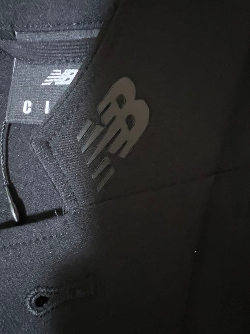 NEW BALANCE THE CITY ロゴ刻印ボタン付き　早い者勝ち！