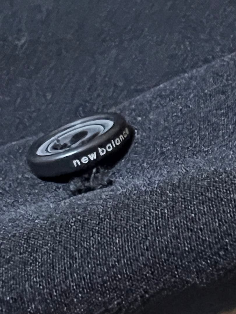NEW BALANCE THE CITY ロゴ刻印ボタン付き　早い者勝ち！