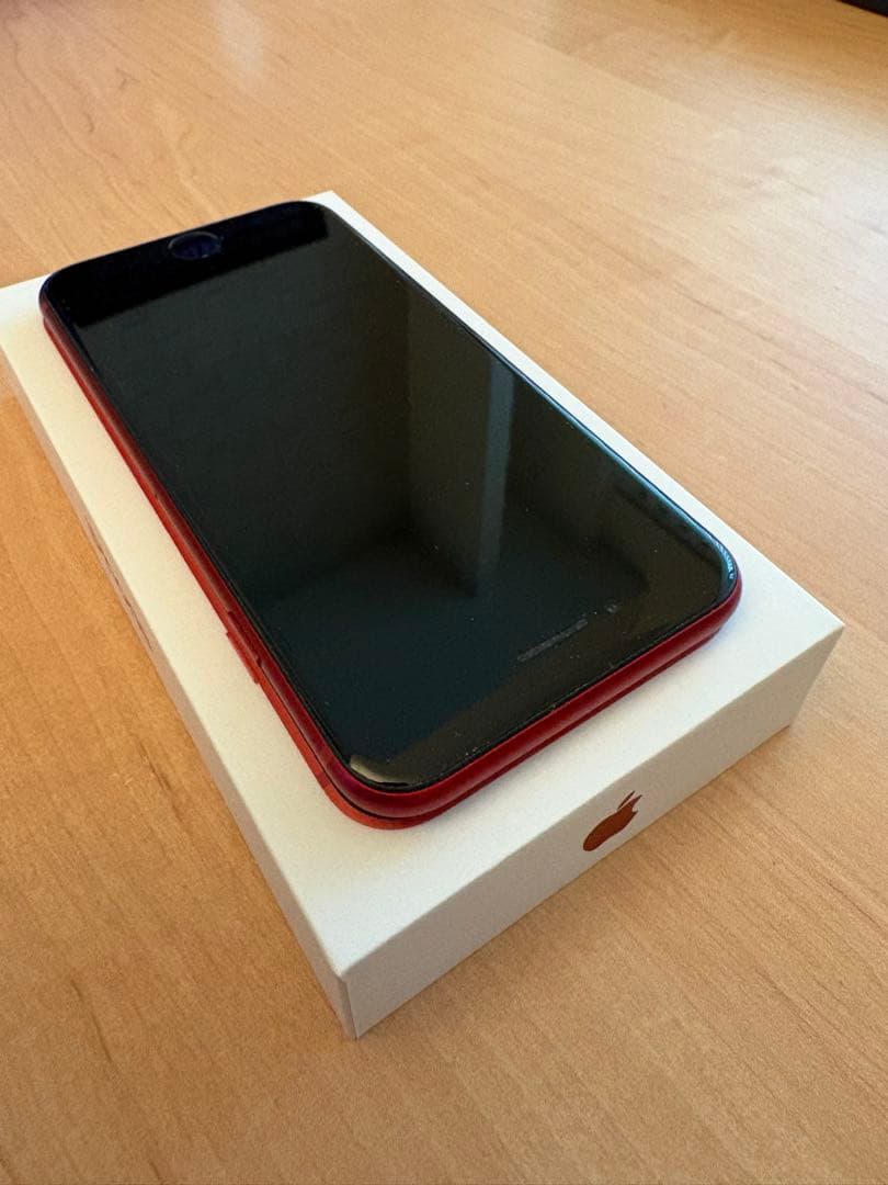 【美品】iPhone SE 第3世代 128GB レッド ケーブル、アダプター付