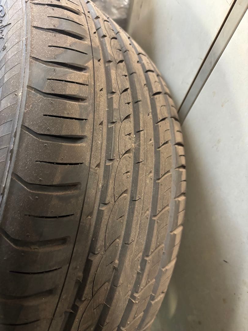 2014年式　レクサス LS460 18インチ タイヤ付　予備タイヤなどに　4本