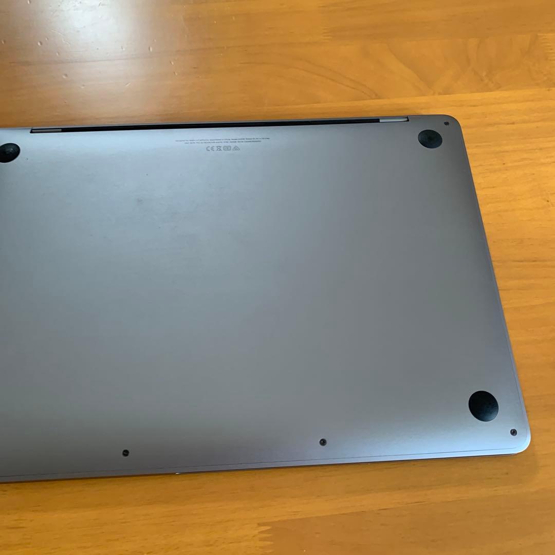 MacBook pro 2020 13インチ　8GB 256GB SSD