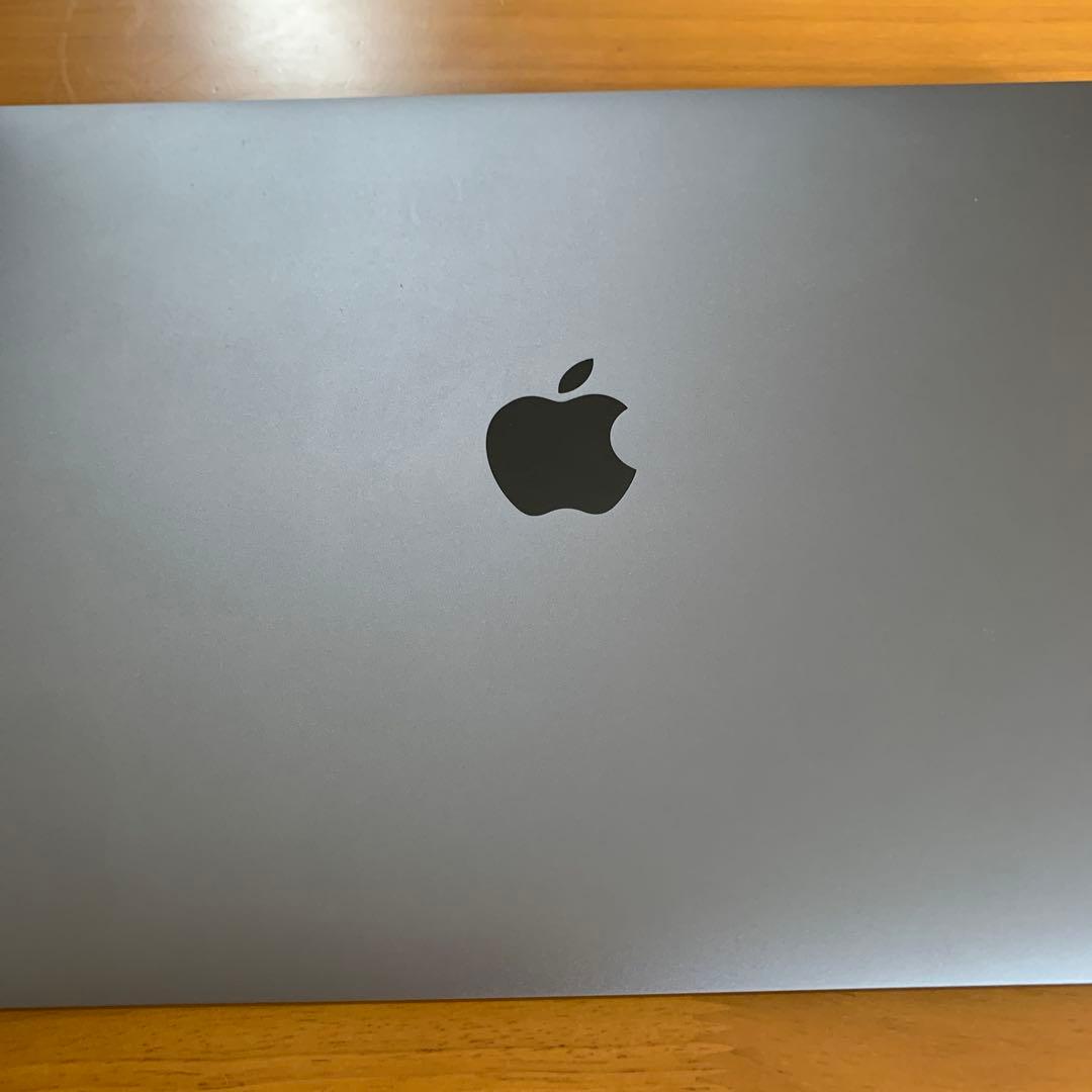 MacBook pro 2020 13インチ　8GB 256GB SSD