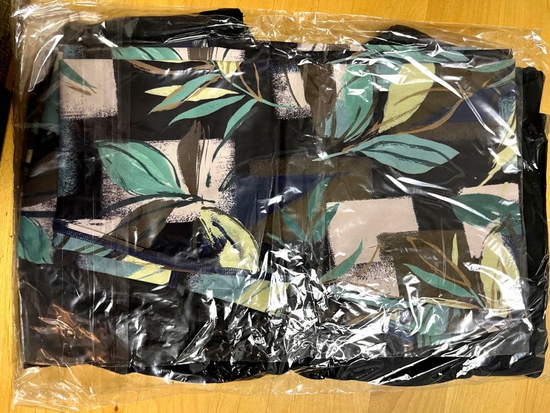 SUKALA / Lサイズ カップ付きTシャツ＆レギンスセット　新品タグ付き