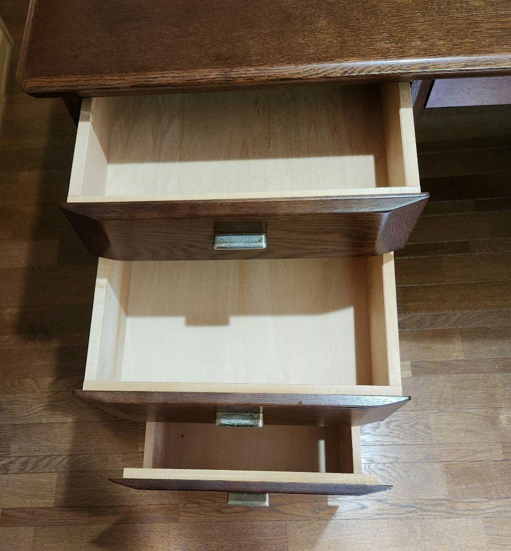 木製事務机、岐阜キャビネット株式会社製 両サイド引き出し、電源コンセント6個付き