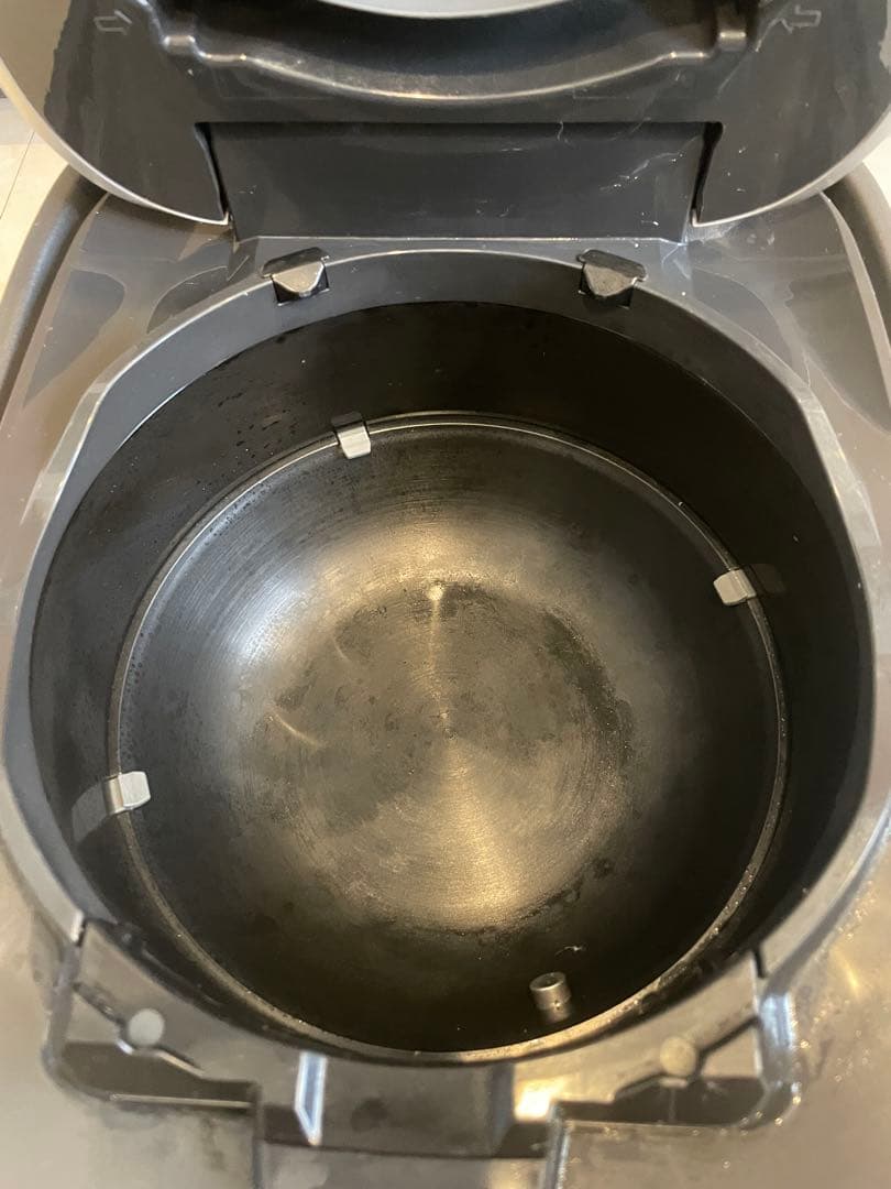 たけ様の専門　美品　象印　炎舞炊き炊飯器ブラックNW-PT10 【お値引き可能】