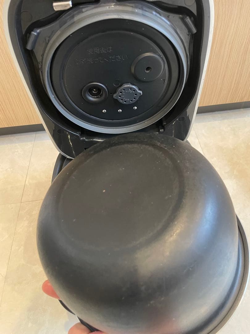 たけ様の専門　美品　象印　炎舞炊き炊飯器ブラックNW-PT10 【お値引き可能】