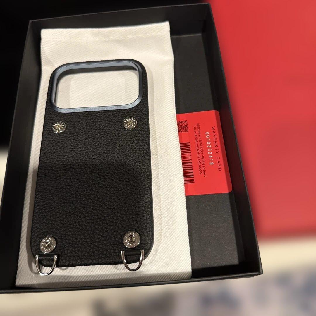 iPhone 17 Proスナップボタン付き バックカバーケースシュリンクレザー