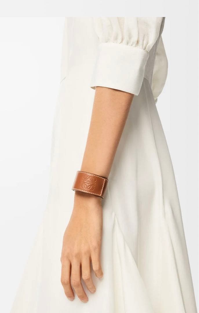 m*u様 LOEWE ロエベ スラップブレスレット スモール ブラウン