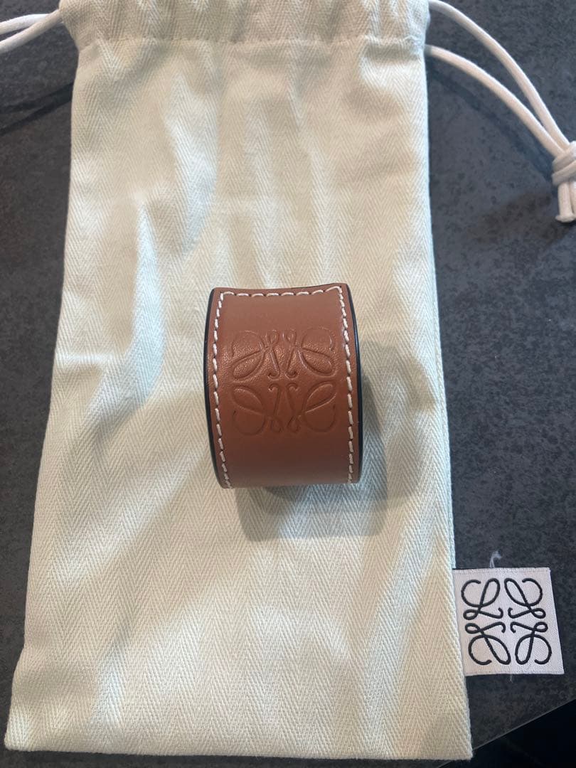 m*u様 LOEWE ロエベ スラップブレスレット スモール ブラウン
